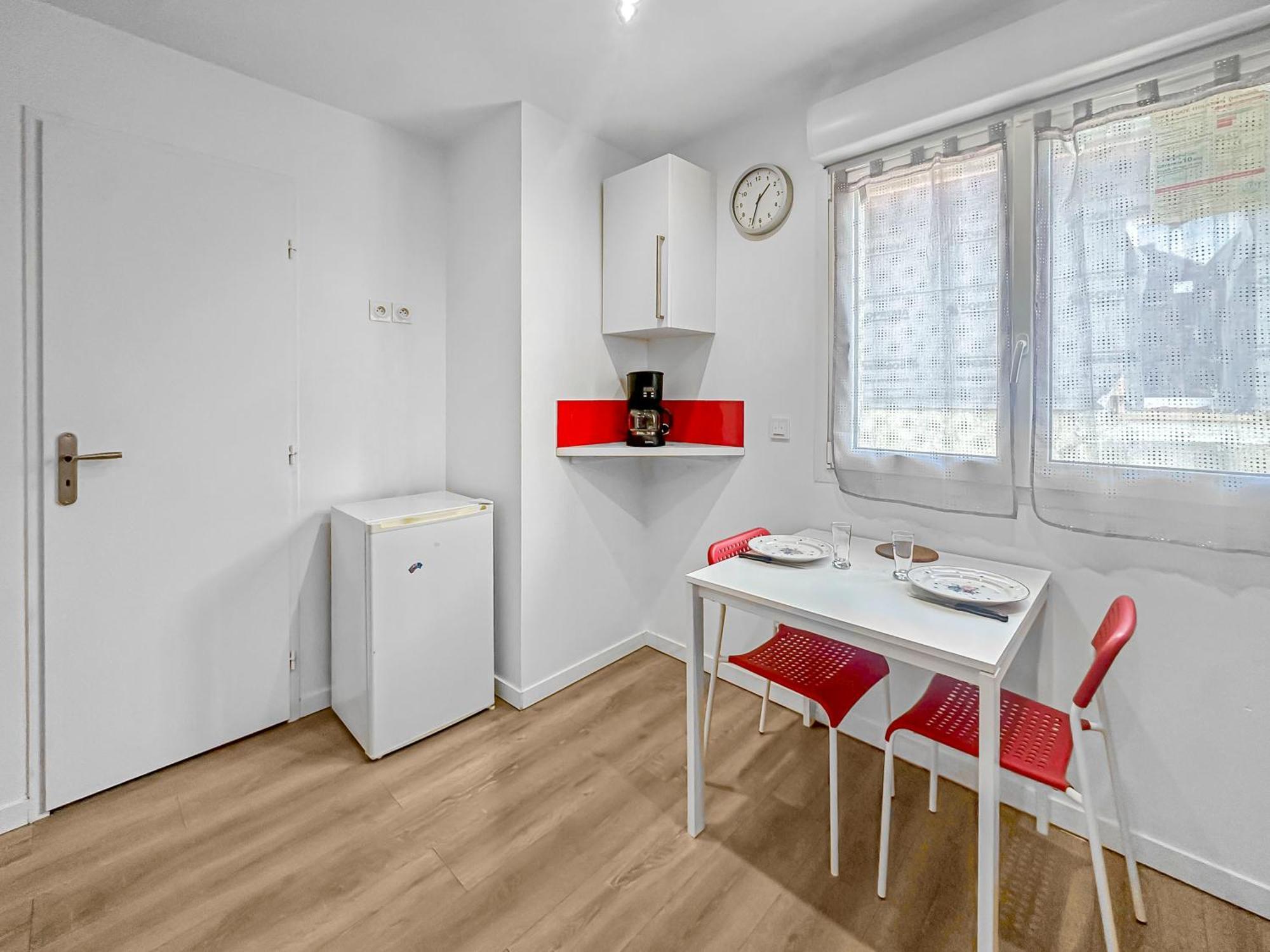 maison meublé 35m² Leyment Exterior foto